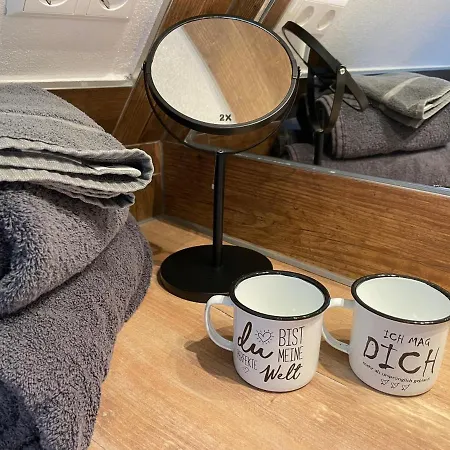 Fewo Am Fusse Der Landeskrone Mit Sauna 3og Daire *
